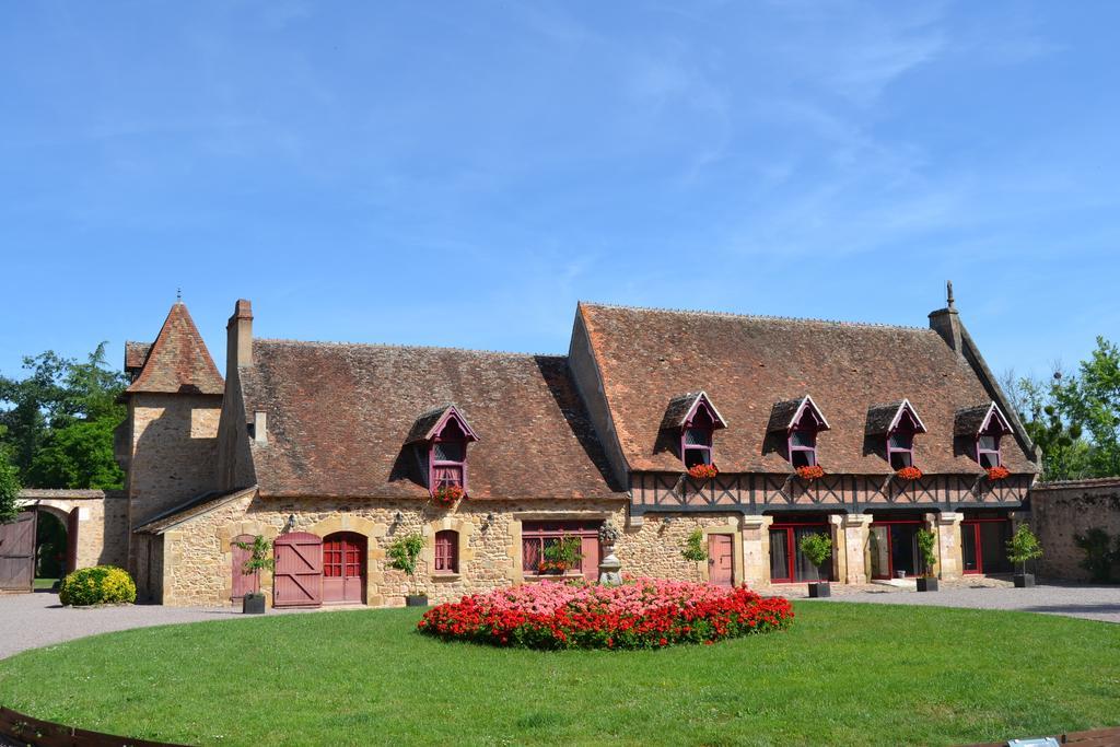 Bed & Breakfast Chateau De Peufeilhoux 5*