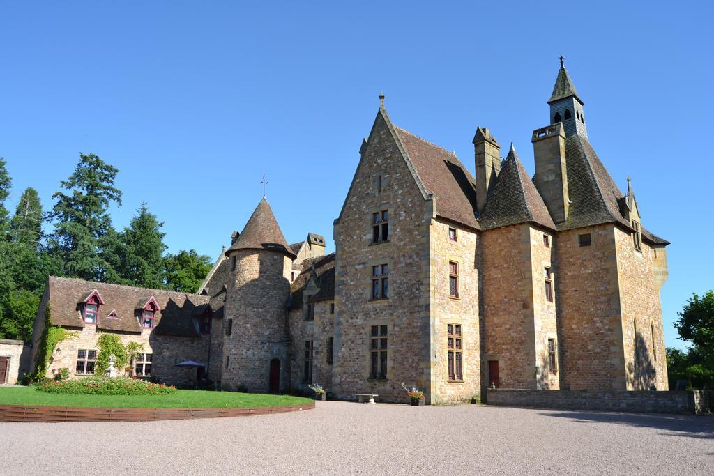 Chateau De Peufeilhoux Bed & Breakfast 5*