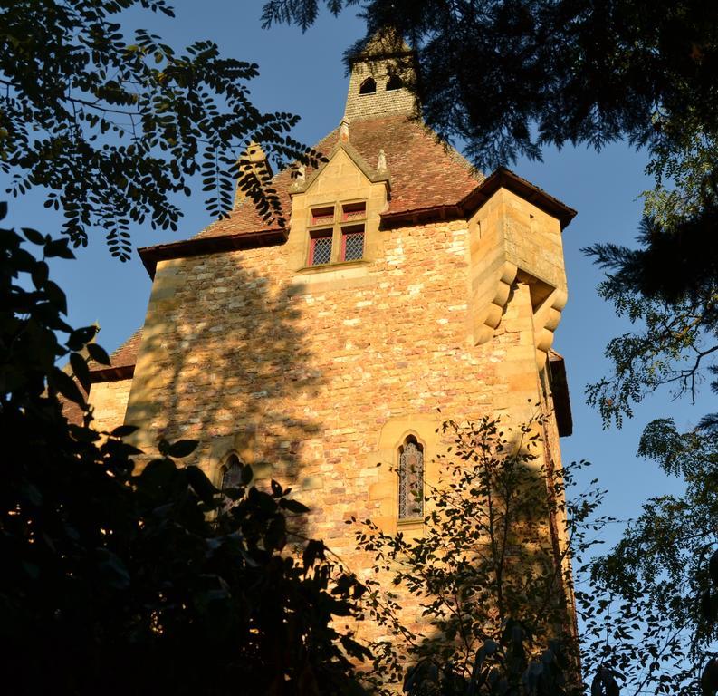 Chateau De Peufeilhoux Vallon-en-Sully